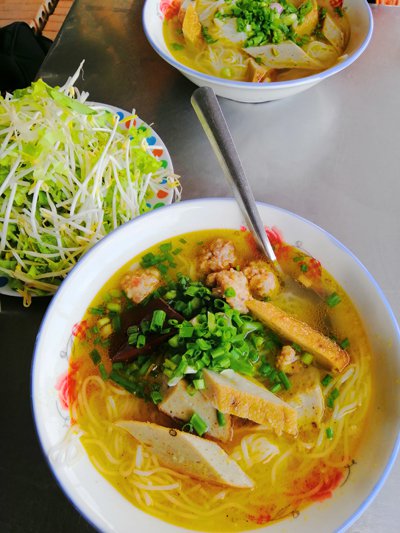 Món bún chả cá được nhiều du khách yêu thích. Món bún chả cá được nhiều du khách yêu thích.